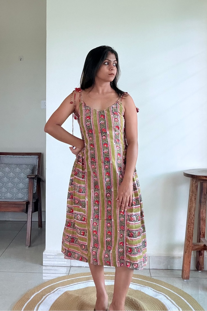 GREEN EUROPEAN WAIST TASSELS DRESS
