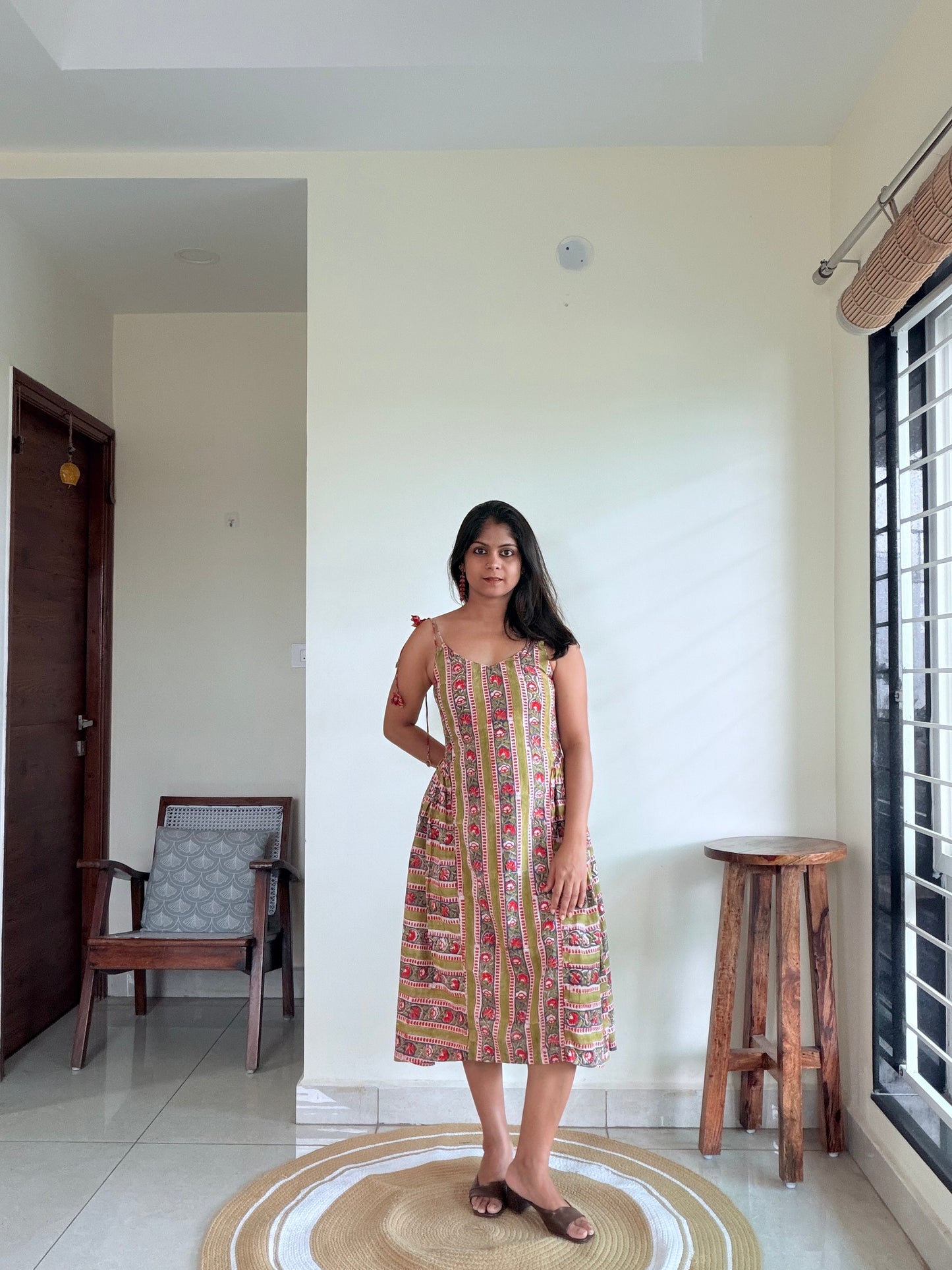 GREEN EUROPEAN WAIST TASSELS DRESS