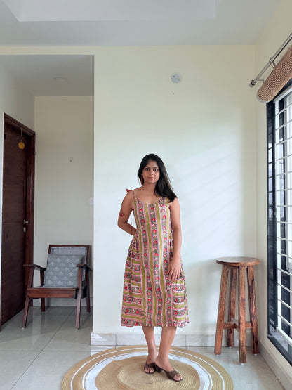 GREEN EUROPEAN WAIST TASSELS DRESS