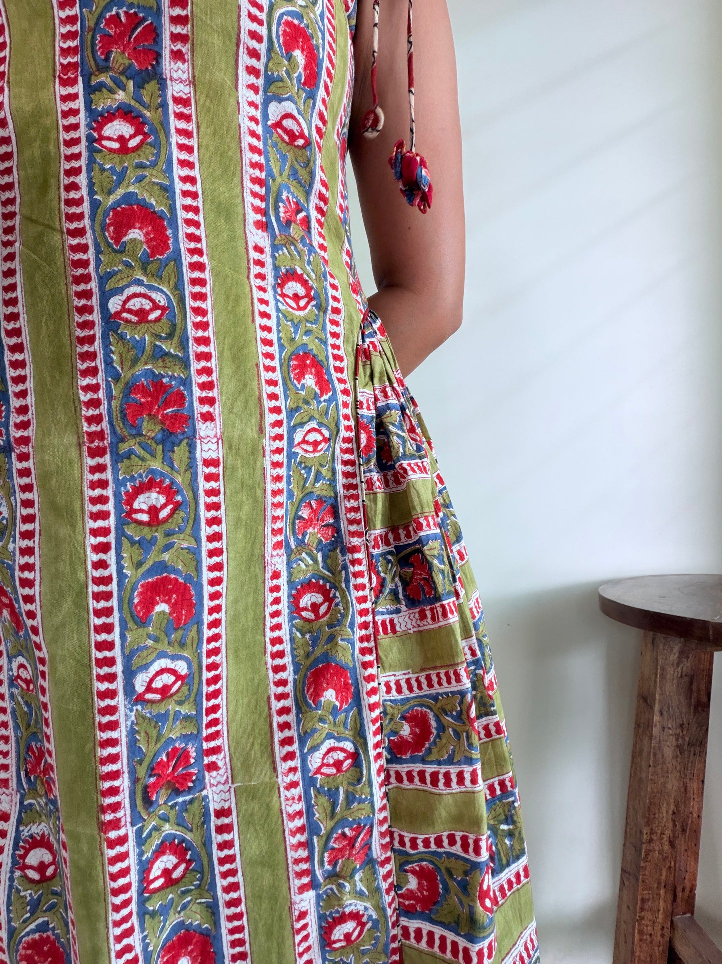 GREEN EUROPEAN WAIST TASSELS DRESS