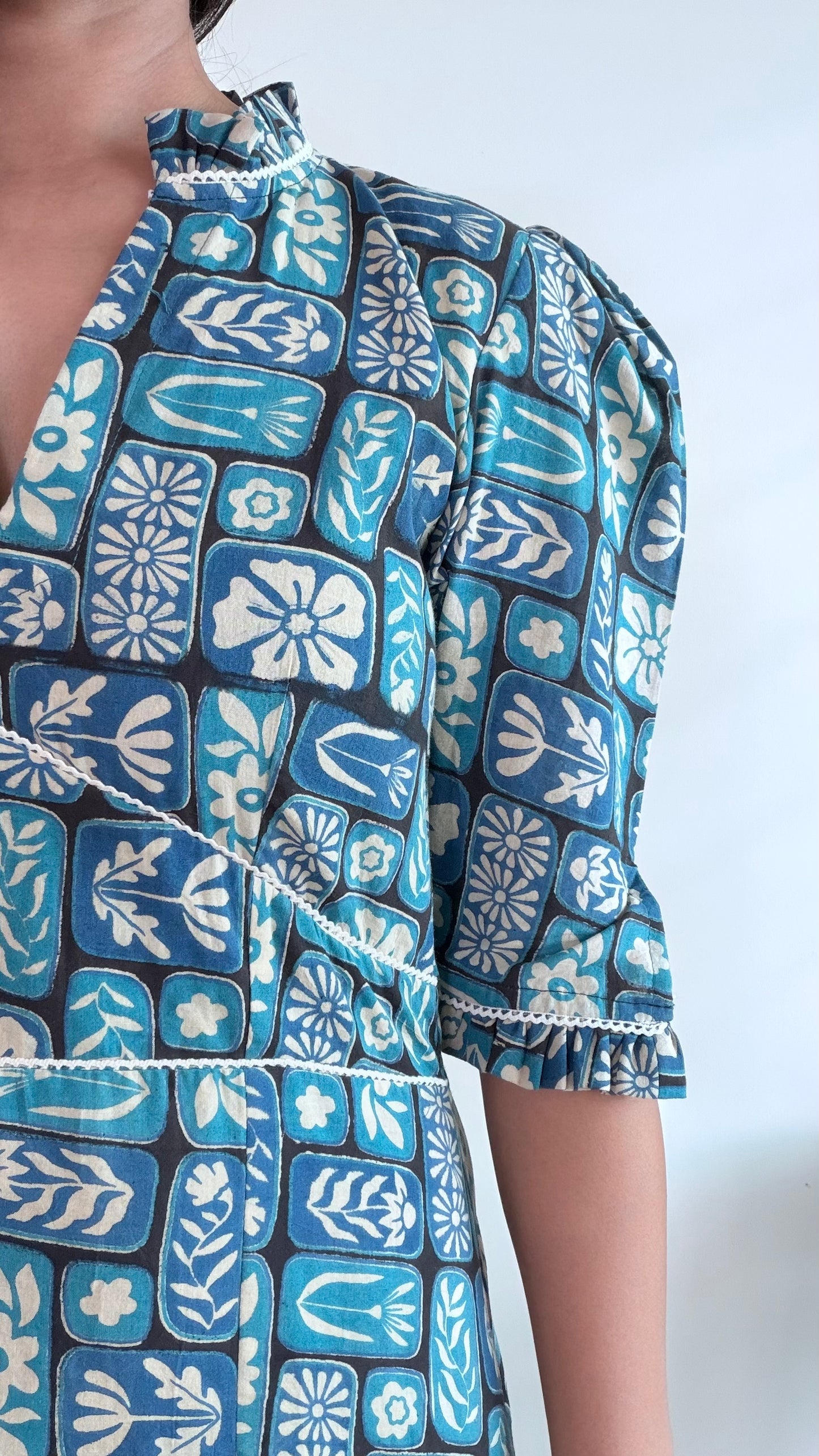 BLUE FITTED DRESS DRESS